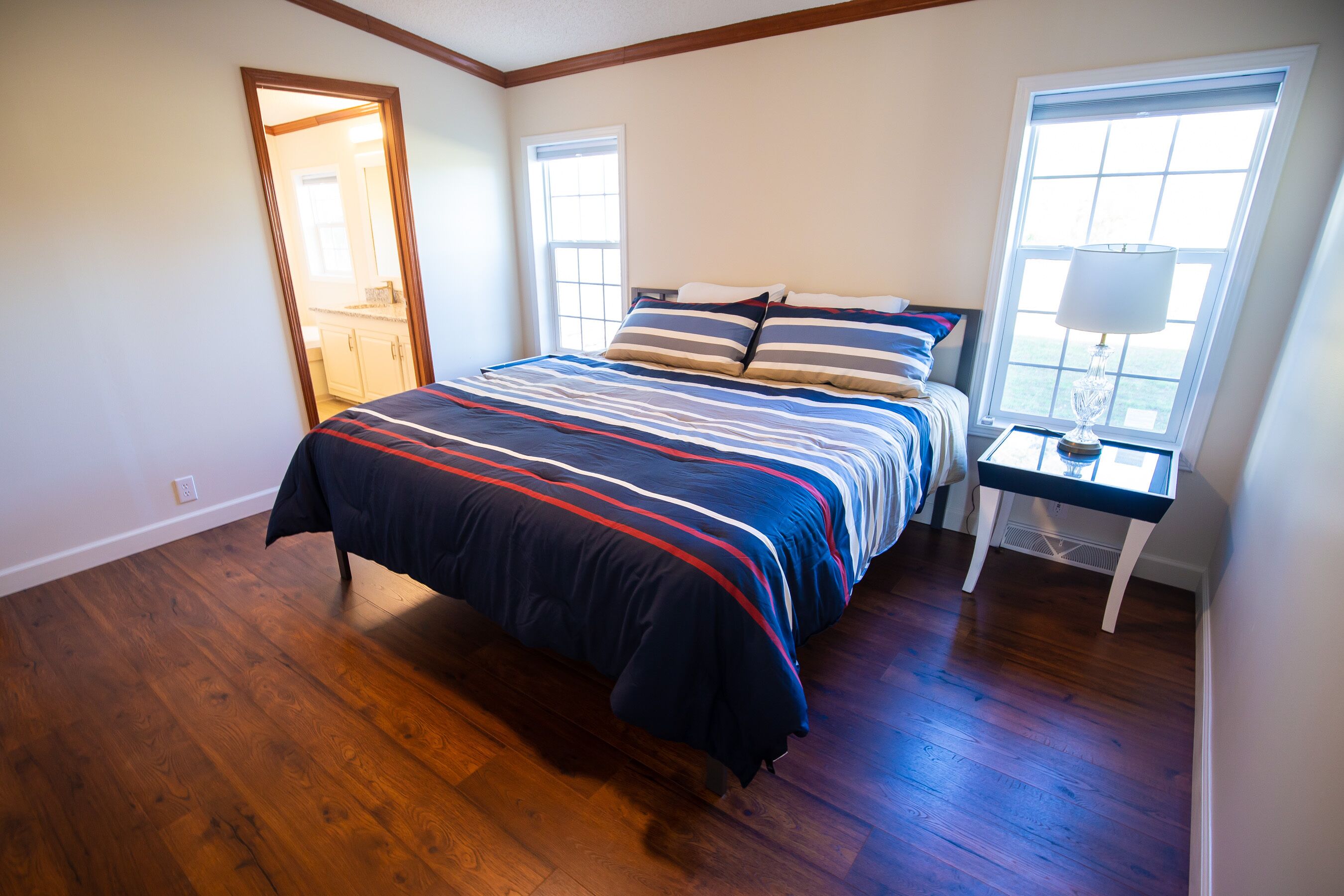 4 bedrooms, iron/ironing board, free WiFi, bed sheets