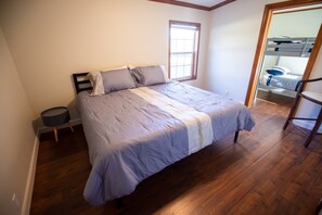 4 Schlafzimmer, Bügeleisen/Bügelbrett, kostenloses WLAN, Bettwäsche