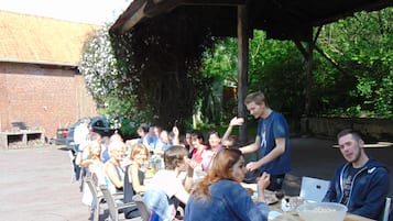 Buiten dineren