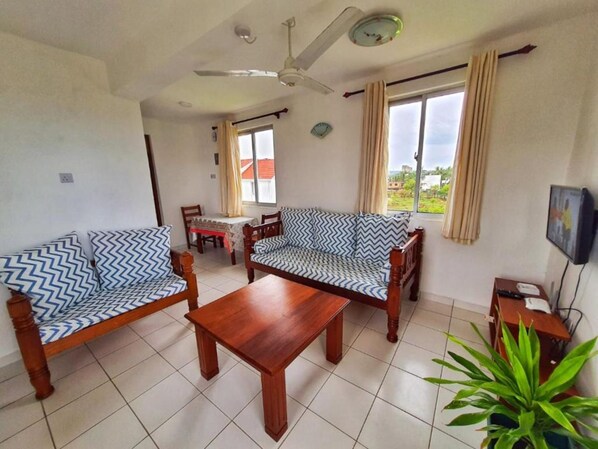 Apartment, 1 Bedroom | Living area