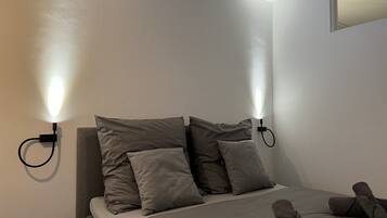 1 Schlafzimmer, BĂŒgeleisen/BĂŒgelbrett, kostenloses WLAN, BettwĂ€sche