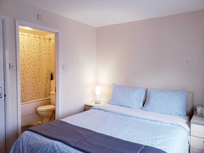 1 غرفة نوم وملاءات أسرّة