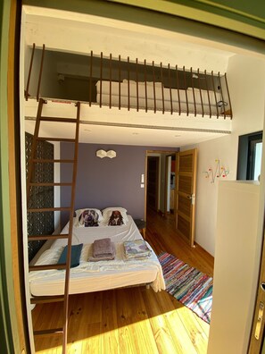 3 camere, ferro/asse da stiro, culla da viaggio, Wi-Fi gratuito