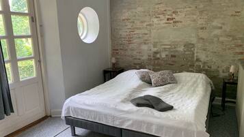 Maison Classique | Fer et planche Ă repasser, Wi-Fi gratuit, draps fournis