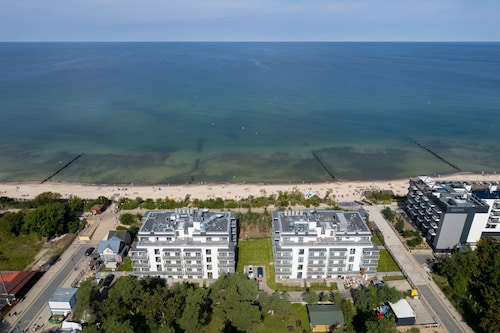 Stylish Studio | Parking, Gym & Close to the Beach