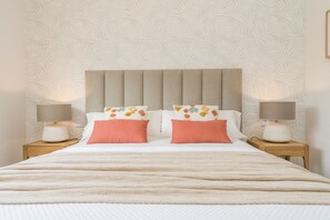 2 habitaciones, tabla de planchar con plancha, internet y ropa de cama 