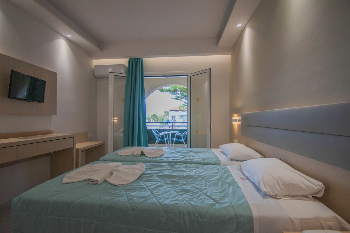 In-room safe, desk, laptop workspace, blackout drapes