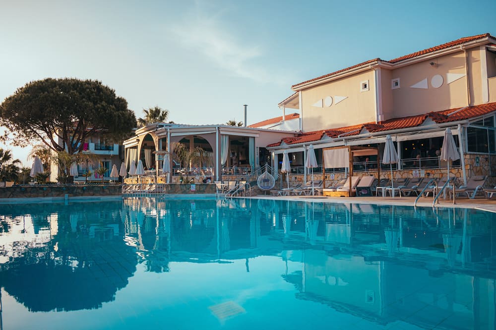 Denny's Inn Hotel