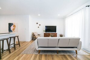TV, stereo