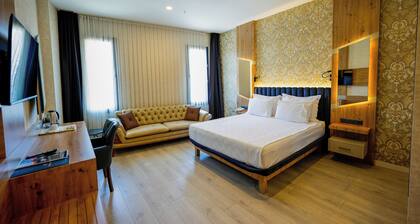Isnova Hotel