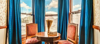 Luxury Historic Escape | Whole House Sleeps 18 | Walkable Location