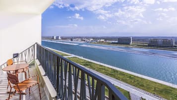 Minibar, in-room safe, desk, iron/ironing board