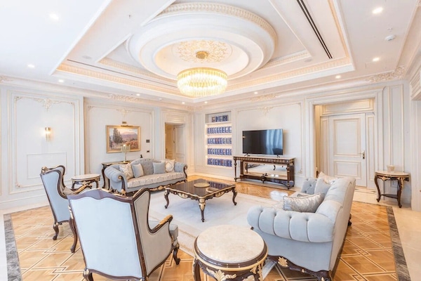 Presidential Suite with Balcony, Canal View | Minibar, in-room safe, desk, iron/ironing board