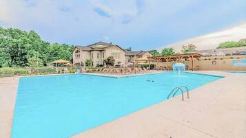 Indoor pool, outdoor pool