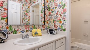 Nicht klassifiziertes Bild, 3 von 29, Schaltfläche