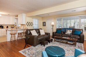 Smart TV, fireplace, books - Bears` Lodge at Bonclarken  | 4 Bed, 3 Bath (Flat Rock)