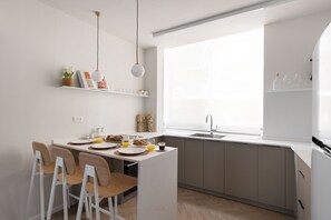 Exterior - Cozy Sanctuary with a Modern Twist by Sea N Rent (Tel Aviv)