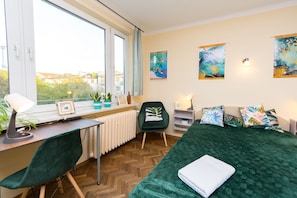 2 bedrooms, desk, free WiFi, bed sheets
