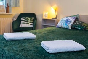 Comfort-Apartment | 2 Schlafzimmer, Schreibtisch, kostenloses WLAN, Bettwäsche