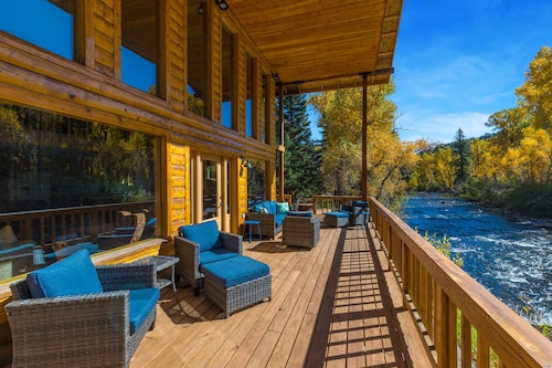 In-Town Hidden Gem | Riverfront Modern-Rustic Escape | Deck & Balcony