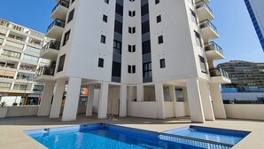 حمام سباحة