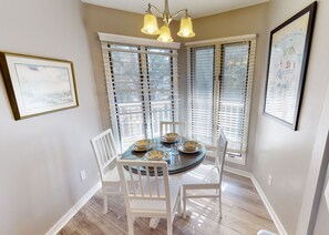 Dining - Gorgeously decorated ocean view villa with a private porch and beach access (Isle of Palms)