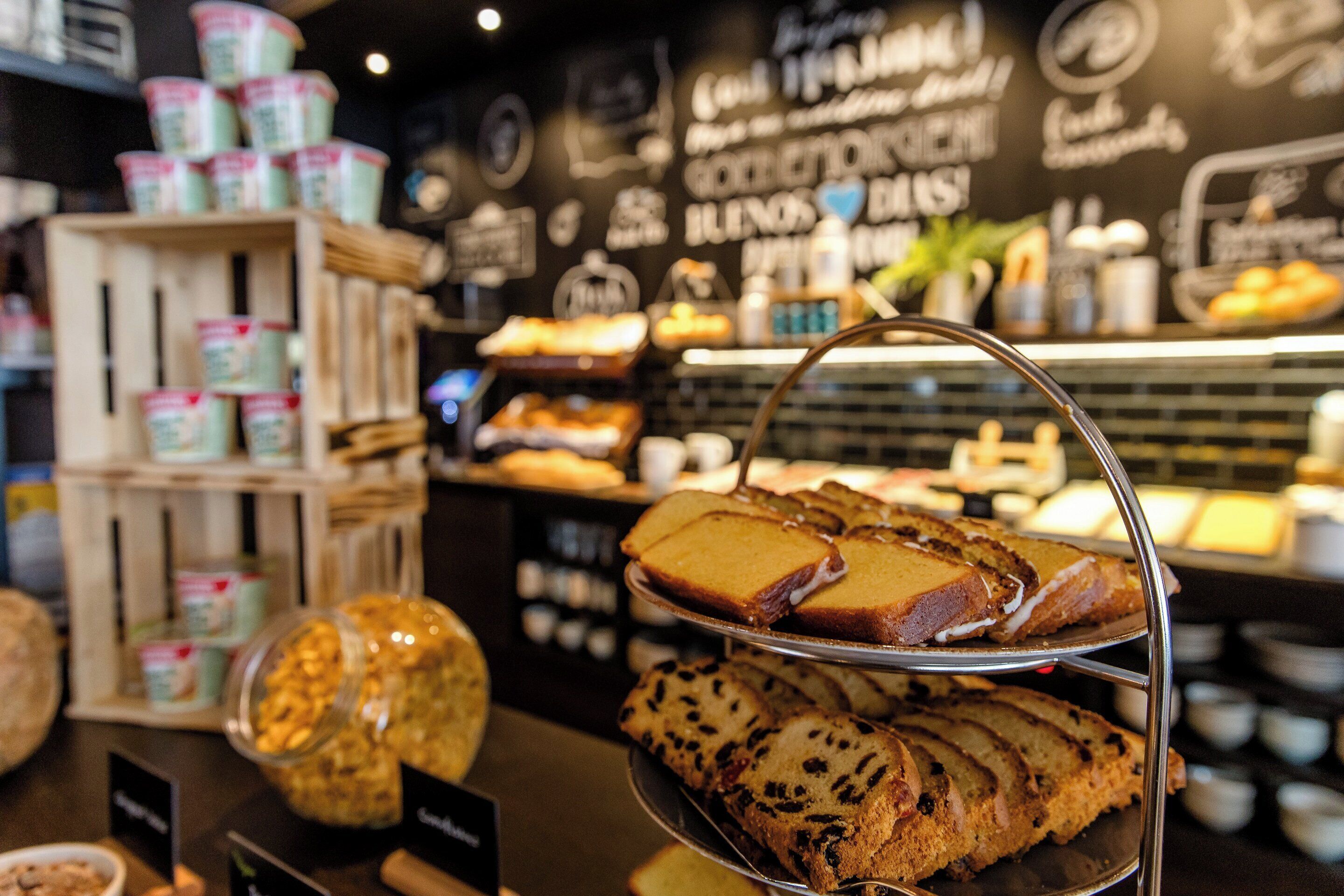 Daily continental breakfast for a fee