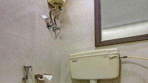 Bathroom - We Stay-Andheri East (Mumbai)