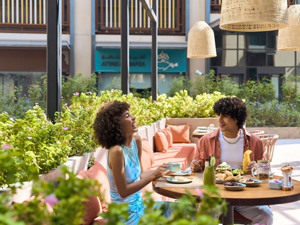 Daily buffet breakfast (AED 50 per person)