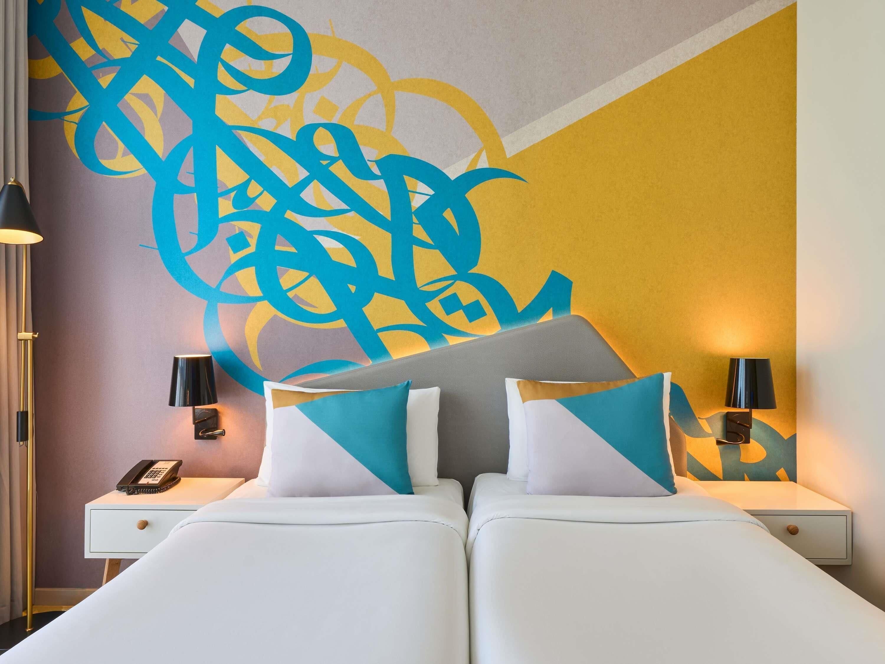 Standard Twin Room | Premium bedding, in-room safe, desk, laptop workspace