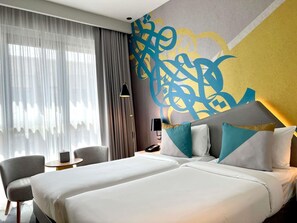 Premium bedding, in-room safe, desk, laptop workspace - Ibis Styles Dubai Deira (Dubai)