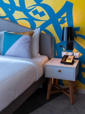 Standard Twin Room | Premium bedding, in-room safe, desk, laptop workspace