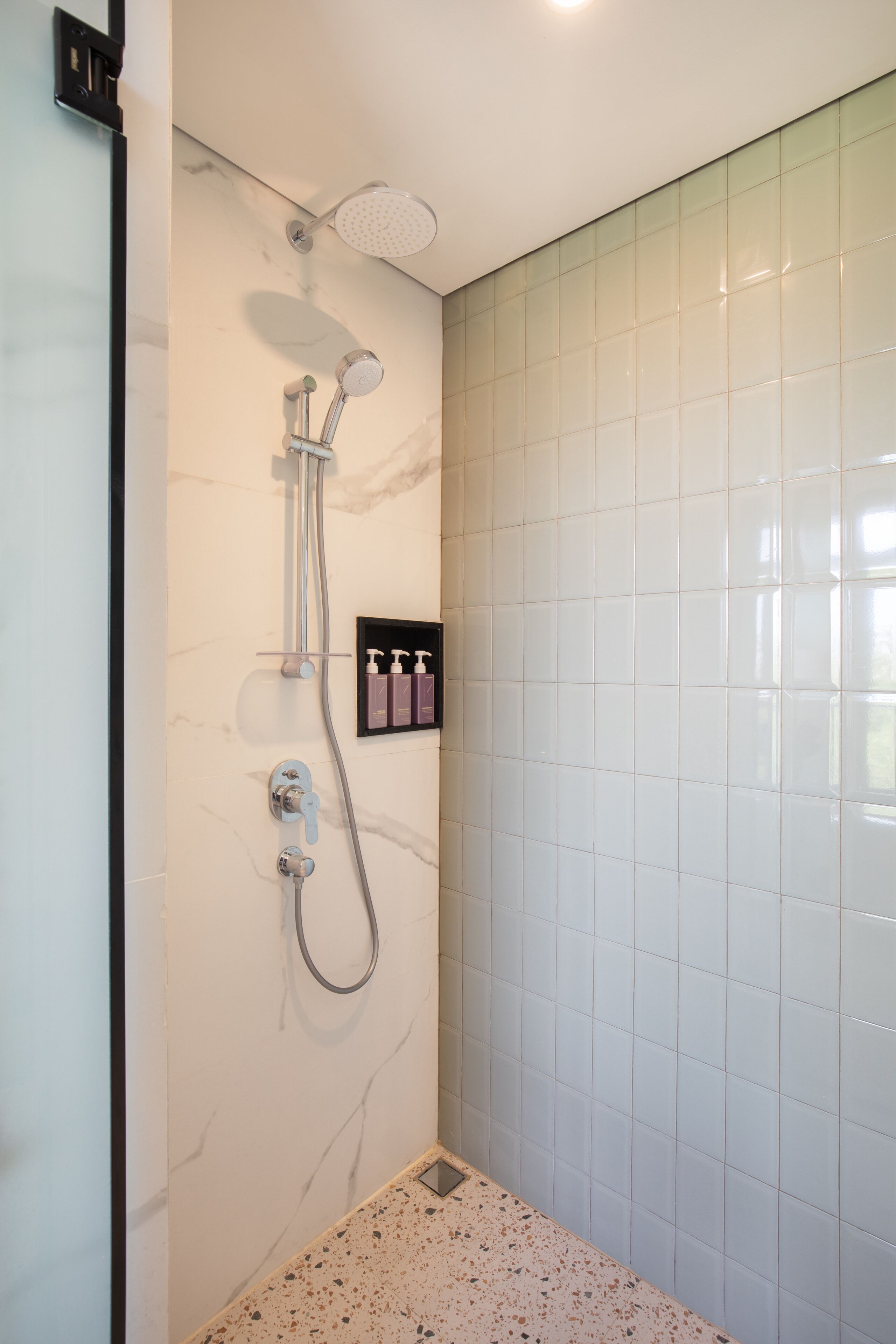 shower, rainfall showerhead, eco-friendly toiletries, hair dryer