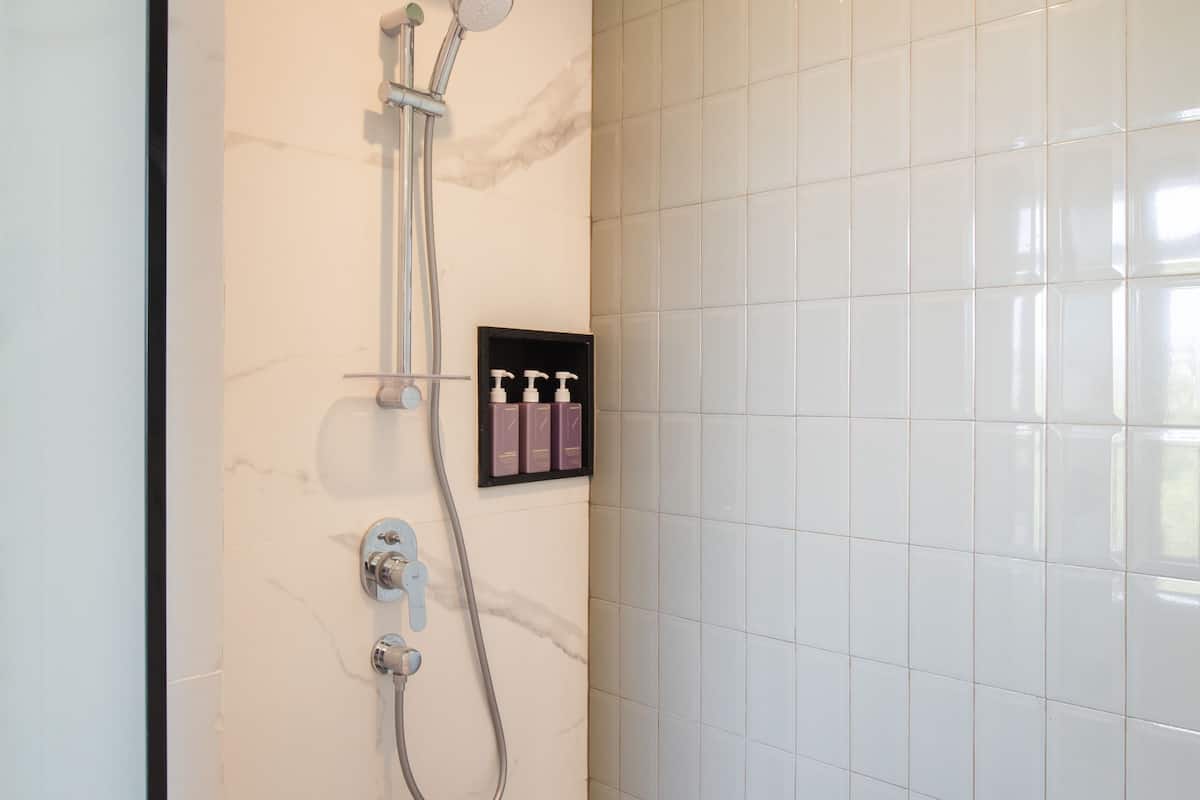 shower, rainfall showerhead, eco-friendly toiletries, hair dryer
