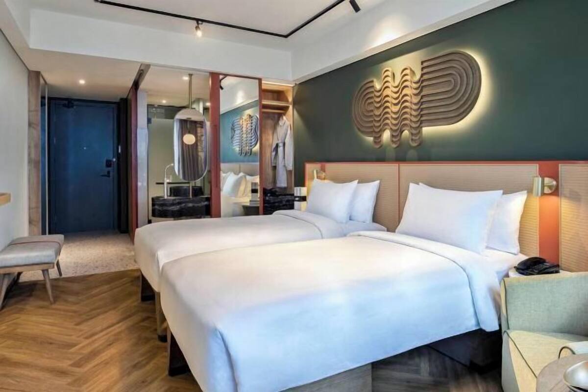 Minibar, in-room safe, blackout drapes, soundproofing