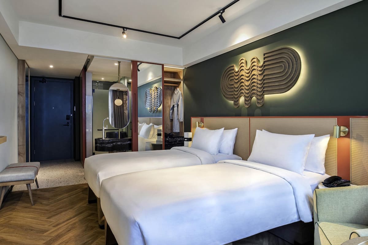 Minibar, in-room safe, blackout drapes, soundproofing