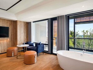 Comfort Suite, 1 King Bed, Ocean View (TRIBE XL) | Minibar, in-room safe, blackout curtains, soundproofing - Tribe Bali Kuta Beach (Kuta)