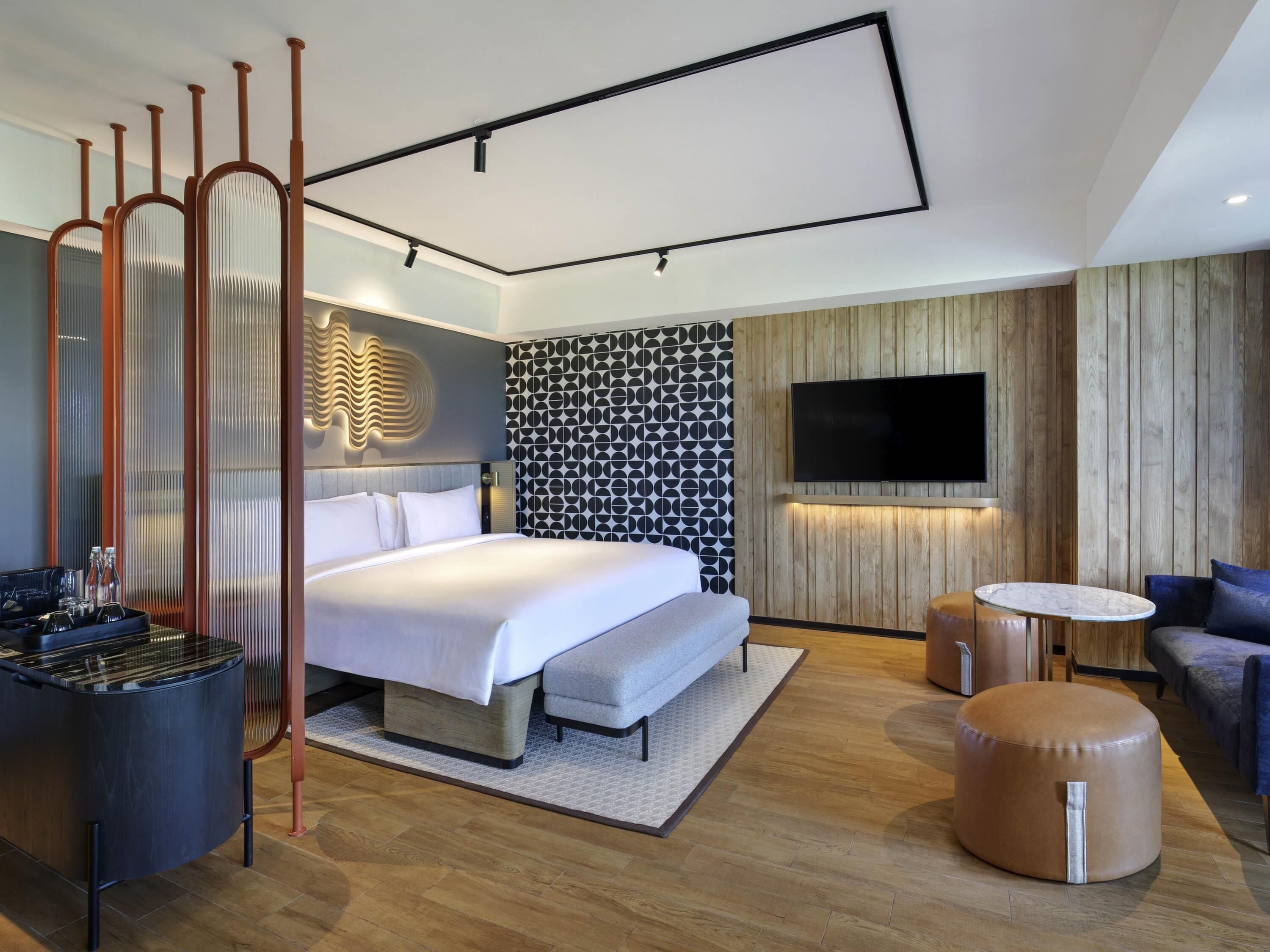 舒适套房, 1 张特大床, 海洋景观 (TRIBE XL) | 迷你吧、客房内保险箱、遮光窗帘、隔音