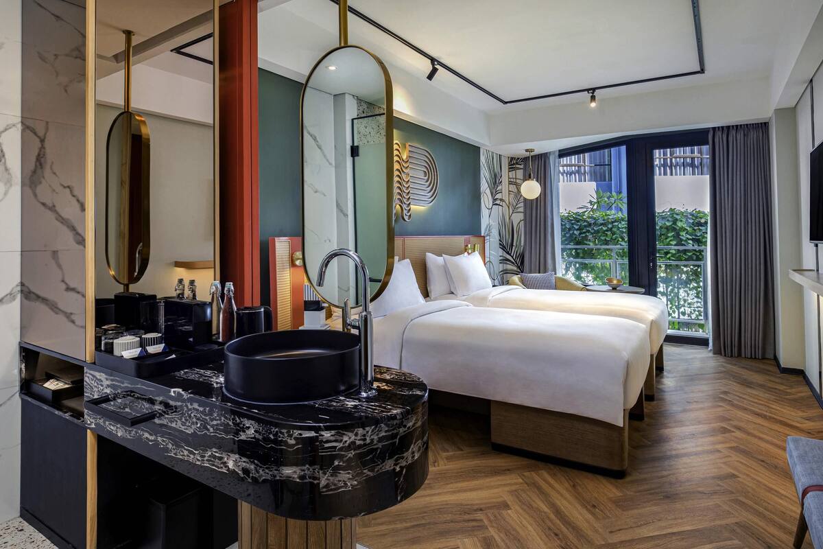 comfort room, 2 single beds, balcony | 1 bedroom, minibar, in-room safe, blackout curtains