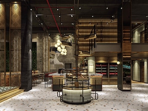 2 bars/lounges