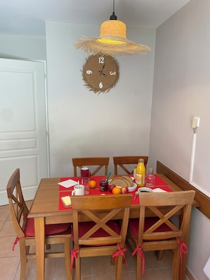 Dining - Duplex du lac (Monflanquin)