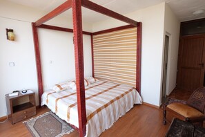 In-room safe, individually decorated, individually furnished, desk - Panoramic View Hotel (Lalibela)