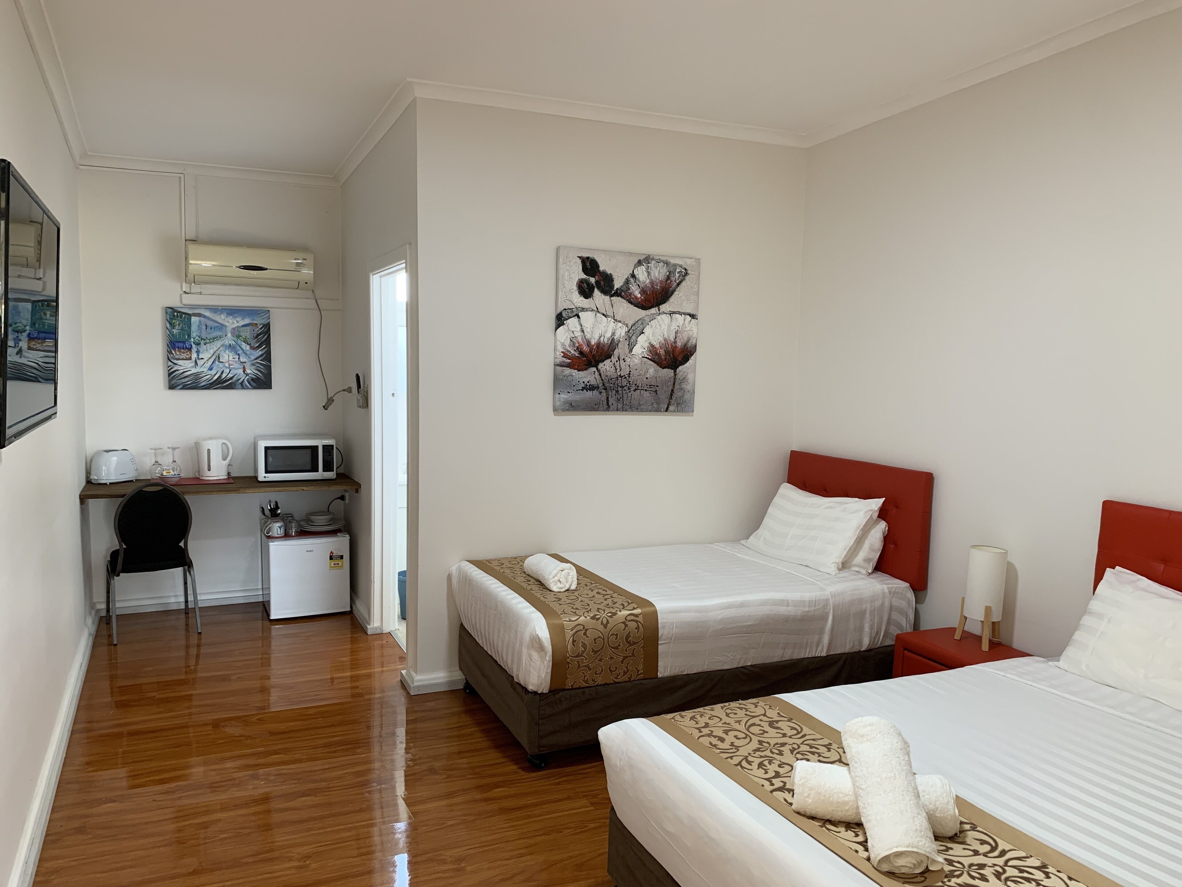 Individually decorated, individually furnished, bed sheets