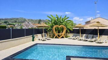 Outdoor pool, a heated pool