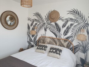 4 bedrooms, soundproofing, iron/ironing board, travel crib - Sublime villa, private swimming pool heated to 26° (depending on season), table soccer (Bon-Encontre)