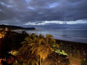 On the beach - Beach Front - Spectacular Ocean Views! (Jaco)