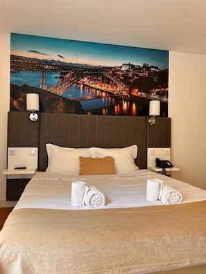 Quarto casal standard, acessível | Wi-Fi de cortesia, roupa de cama