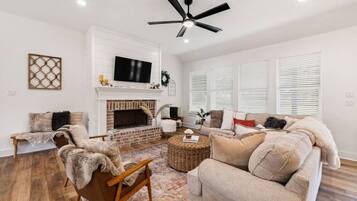 スマートテレビ、暖炉