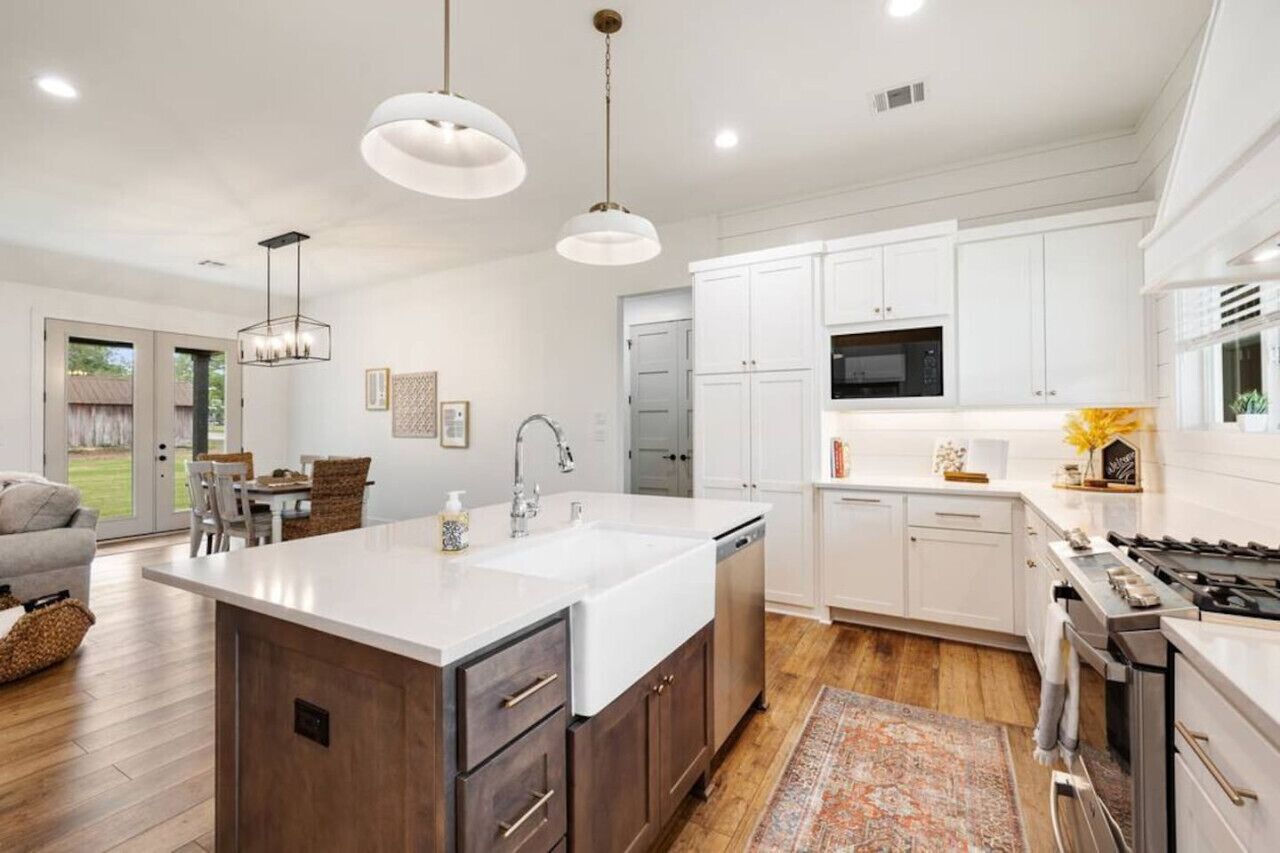 冰箱、微波炉、烤箱、炉灶