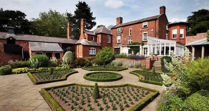 Beautiful Country Cottage for up to 8 people